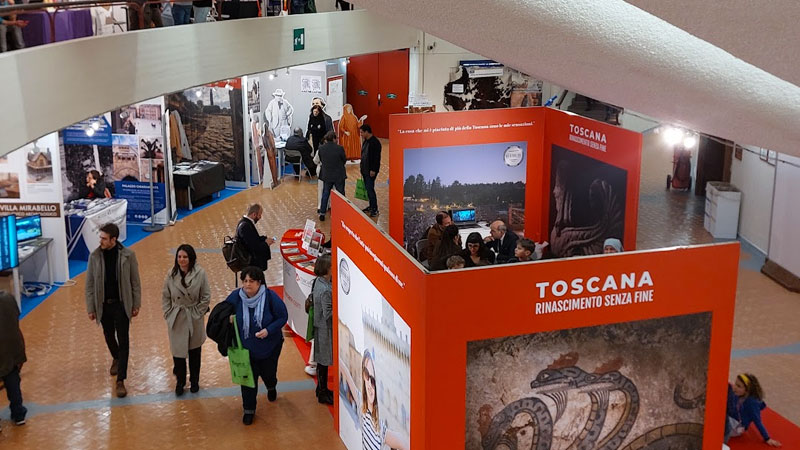 Il salone espositivo